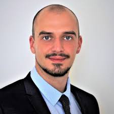 Falls ihr jemanden kennt, meldet euch bei Tim Heinze. Ist ein tolles  Festival mit gutem Konzept, das gefördert werden sollte!