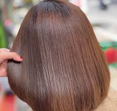 For dimension, movement and a stylish finish, consider featuring short brown hair with highlights. 30 Dark Brown Hair Color Ideas For 2021 Short Hair Styles