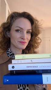 Voici une vidéo lecture. Je vous présente un florilège de mes coups de cœur  parmi mes lectures de la rentrée littéraire :, ✨Haute-Folie d’Antoine  Wauters @editions_gallimard @antoinewauters , ...