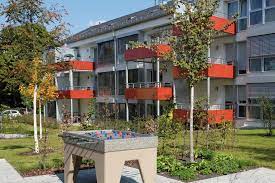 Die awohnbau genossenschaft ist eine genossenschaft, die sich für zeitgemäßes, nachhaltiges und bezahlbares wohnen im landkreis münchen einsetzt. Wohnungen Als Sozialgut Und Nicht Als Wirtschaftsgut Betrachten Demo