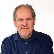 Heute morgen habe ich einen Artikel gelesen, wonach es in Ordnung ist,  Ältere zu Gunsten von jüngeren Bewerbern zu bevorzugen.