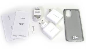 91.7% 的屏占比数据来源于 realme 实验室，因行业内测量方式不同，测量及计算结果会略有差异。 7. Htuzoetpoexwym