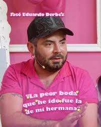 Te imaginas ser ahijado de #PaulinaRubio? 🫣 #AxelMadrazo nos contó lo  mejor y lo más difícil de tener a la chica dorada como madrina 😱 Descubre  todos los detalles en YouTube: #PinkyPromise