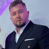 50+ profiluri „Buda”