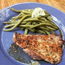 Steak A L Ail Et Au Thym Accompagne D Haricots Vapeur Au Beurre Maitre D Hotel Steak Boeuf Viande Haricots Cuisine Food Homemade Faitmaison N Hesitez Pa