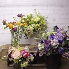 The best floral designs of bouquets, vase arrangements, flower baskets, orchids and plants in downtown toronto, canada! Toronto S Best Flower Shop Flower Delivery Percy Waters Florist