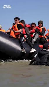 📰 Around 500 migrants reach UK after coordinated Channel crossings from  multiple French beaches Around 500 migrants crossed the English Channel  today following coordinated departures from multiple French and Belgian  beaches, with