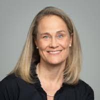 Elizabeth Baran's Instagram, Twitter & Facebook