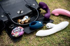 Sex, Toilets, and Video Calls: How are Singaporeans Getting Off in a  Pandemic?