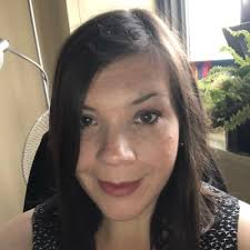 Stephanie Mealey's Instagram, Twitter & Facebook