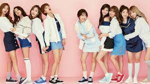 Signeul bonae signal bonae geunde jeonhyeo an tonghae nunbicceul bonae nunchireul june geunde mot aradeutne. Lirik Lagu Signal Twice Kembali Comeback Dengan Lagu Patah Hati Tapi Tetap Ceria Tribunstyle Com