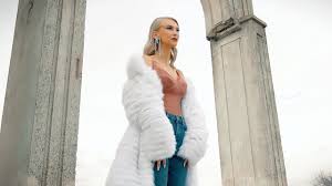 Andreea balan (born june 23, 1984) is a romanian singer. Andreea Balan Inima De Fier Clip Oficial Youtube