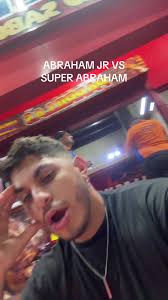 Abraham Jr vs Super Abraham: La Batalla de Hamburguesas