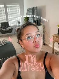 Alyssa Geyer's Instagram, Twitter & Facebook