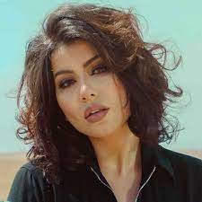 Hanane ElKhader l حنان الخضر - YouTube