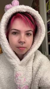 Adam Violet's Instagram, Twitter & Facebook