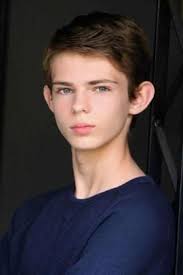 Robbie Kay Is Peter Pan On Once Upon A Time Season 3 C Disney Abc Companies Onceuponatime Wikia Com All Rights Reser Robbie Kay Robbie Kay Peter Pan Robbie