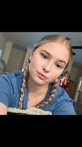 Alyssa Capps's Instagram, Twitter & Facebook