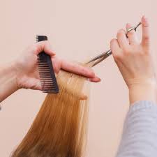 Schneiden sie kurze haare nicht selbst. Haare Selber Schneiden Profi Tipps Schlimme Fehler