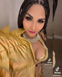 ¿Te Gustó Nuestro Vestuario? 🤩 , Artista: @myketowers ,  @myketowers.dancers , •, Style Created By Me✨✔️, •La Unión de diferentes  Piezas crearon este hermoso Vestuario✨👑, •, ...