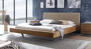 Das rückenteil ist superbequem, das bett ist optisch und haptisch (eiche, hochwertiges kopfteil) ein. Bett Schwebend In Balkenoptik Aus Massiver Wildeiche Valladion