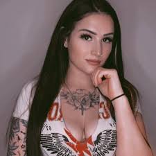 Maddie Kay's Instagram, Twitter & Facebook