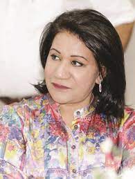 ما لا تعرفه عن سعاد عبد الله تزوجت قبل أن تكمل عامها العشرين وشقيقتها إعلامية شهيرة مجلة الجميلة