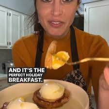 🧑‍🍳🥄This Hollandaise sauce with eggs benedict made with European butter  from France is sure to impress! See the recipe and where to buy here 👉  https://loom.ly/VudS2kM, #enjoyitsfromeurope #tasteeurope ...