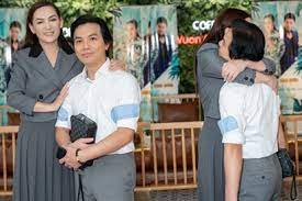 Tuy nhiên, trong cuộc trò chuyện với người hâm mộ sáng 12/11, nữ ca sĩ phủ nhận và cho biết: Tinh Báº¡n Phi Nhung Máº¡nh Quá»³nh Sau HÆ¡n 20 NÄƒm Chung Toi Váº«n La Tri Ká»‰ Tin Tá»©c Má»›i Nháº¥t 24h Ä'á»c Bao Lao Ä'á»™ng Online Laodong Vn