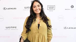 Bahar kzl born 5 october 1988 is a german singersongwriter of turkish origin best known as one of the founding members of the pop group monrose which w. Ex Monrose Bahar Kizil Kind Ohne Mann Kein Problem Promiflash De