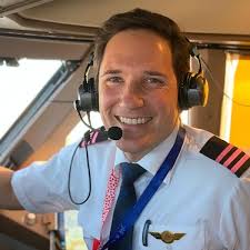 READ and DO: 100 Checklists to become a better version of yourself!: Joe,  Captain: 9798766875390: Amazon.com: Books