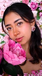 💄✨ 'Cause we are living in a material world... and I am a material girl  💅, 👰✨ Novia con pestañas volumen y diseño de ceja, 🎀💫 XV con lifting y  diseño de ceja, Porque en Lalalash, las Material Girls ...