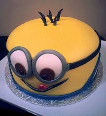 j adore un gateau d anniversaire minion minion kuchen susse kuchen kindertorte
