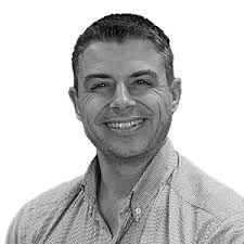 Meet the Team at RoamingExpert