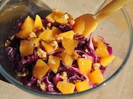 Salade De Choux Rouge A L Orange Et Aux Noix Recette Ultra Rapide Salade Chou Rouge Salade De Chou Chou Rouge