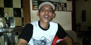 Pastikan kamu dapat berkonsultasi dengan orang yang tepat. Andi Pria Sakti Yang Jadi Dukun Cinta Merdeka Com