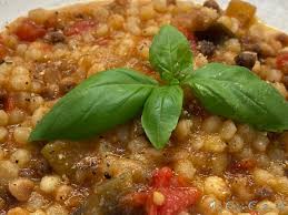 Lavate le carote, le zucchine e le melanzane e tagliatele a cubetti. Fregola Sarda Con Pomodorini E Melanzane Col Cuco Moulinex My Cuco Cuisine I Companion E Xl Moulinex