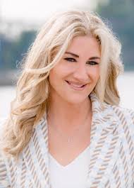 Royal Pacific Realty : Laura Morrison