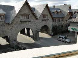 It's where nature rewards every visitor with outstanding scenery. Die Stadt Academia Bariloche