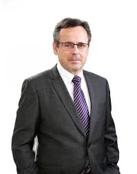 Either from a derivative of latin rapum (turnip), whence galician rabo (tail) (and influenced by the root of rapio (snatch, grab)), or from rapar (to snatch). Hyundai Motor Group Appoints Alain Raposo To Lead Powertrain Tech Unit