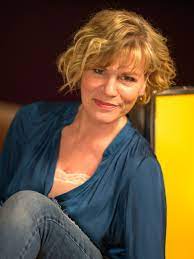 Es handelt sich dabei um die jubiläumsfolge zum 30. Anne Kasprik Schauspielerin Berlin Crew United