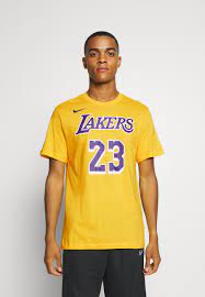 Choose from several designs in los angeles lakers tees and shirts from fansedge.com. Nike Performance Nba Los Angeles Lakers Lebron James Name And Number Tee Vereinsmannschaften Amarillo Gelb Zalando De