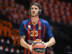 Basketbol süper ligi ve turkish airlines euroleague ekiplerinden fenerbahçe beko, achile polonara ile 2+1 yıllık anlaşmaya vardığını açıkladı. Achille Polonara Quando Entro In Campo Do Tutto Quello Che Ho