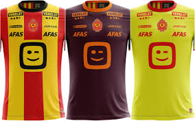 Funktionelle sportbekleidung für herren, damen und kinder. Kv Mechelen Stelt Gloednieuwe Shirts Voor Ontworpen Door En Gazet Van Antwerpen Mobile