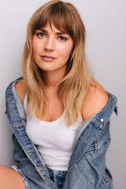 Maggie Easter's Instagram, Twitter & Facebook