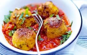 Boulettes De Cabillaud Au Safran En Sauce Tomate Recette Recette Boulette Recette De Plat Sauce Tomate