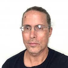 Carey Rutherford's Instagram, Twitter & Facebook