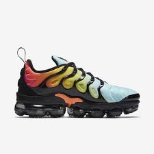 Nike Air Vapormax Plus Women S Shoe Nike Com Nike Air Nike Air Vapormax Sneakers