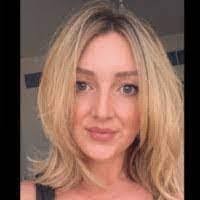 Anna Glassey's Instagram, Twitter & Facebook