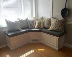 1.this corner breakfast nook has banquette seating with upholstered cushions and is super bright thanks to the large windows looking out on to the. Dieser Artikel Ist Nicht Verfugbar Corner Bench Seating Corner Bench With Storage Storage Bench Seating